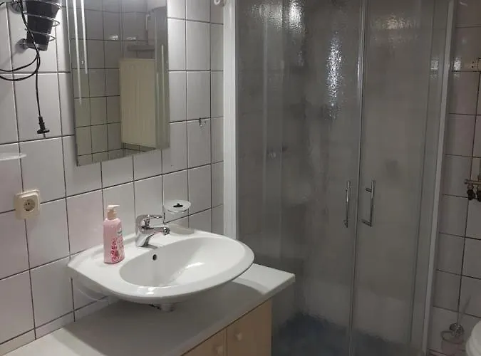 Zum Weißen Hirsch Apartment *